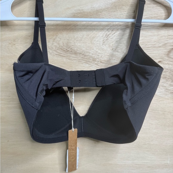 Elegant Black Women's Bra - Picture 2 of 2